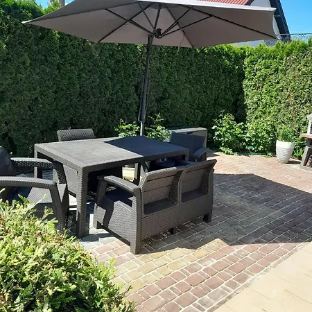 In Mit Grill Und Garten *